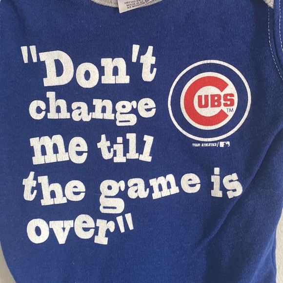 Cubs Onesie - Picture 3 of 4